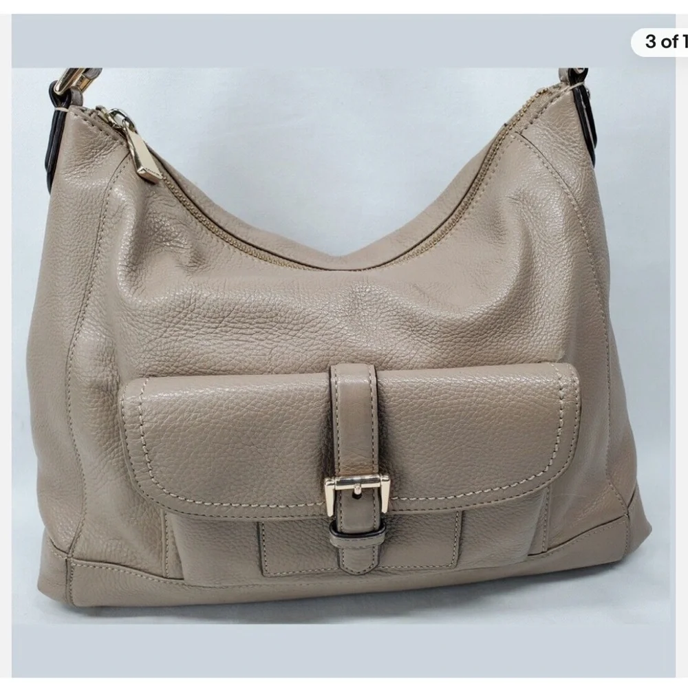 Authentic Coach Charlie Shoulder Bag in pebbled leather - Picture 4 of 11